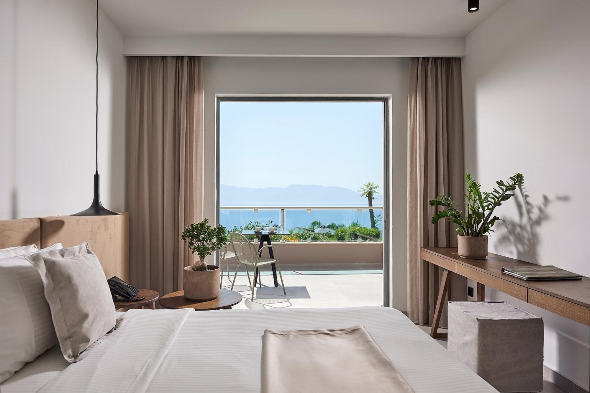 Deluxe Suite Sea View